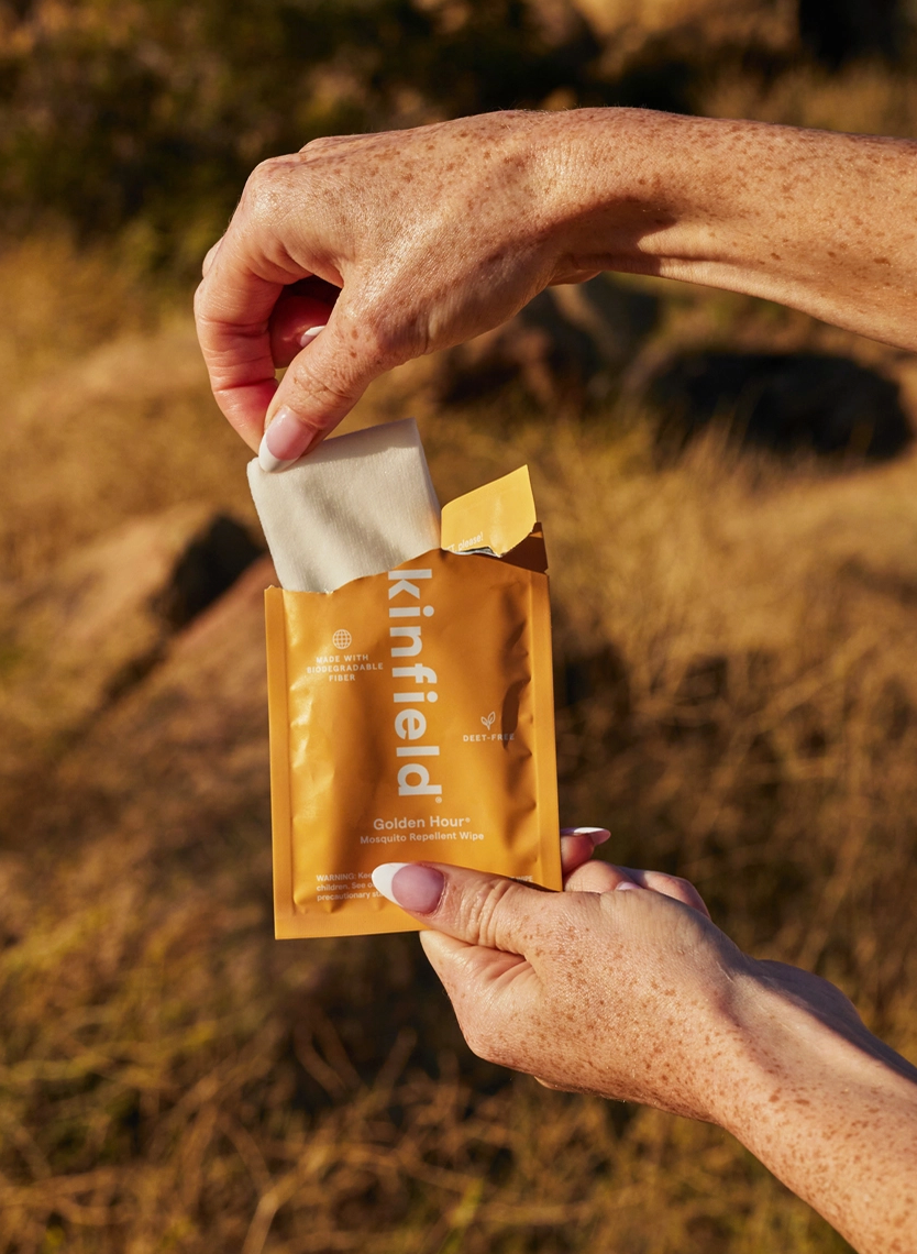 Kinfield Golden Hour Wipes - Natural Mosquito Repellent