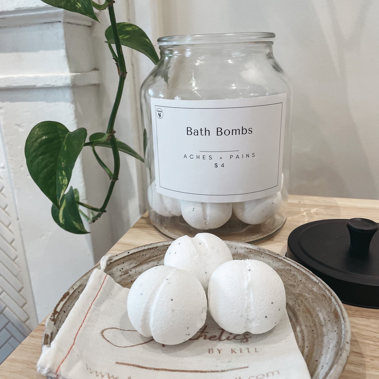 Aches + Pains Bath Bomb - Aesthetics By Kell