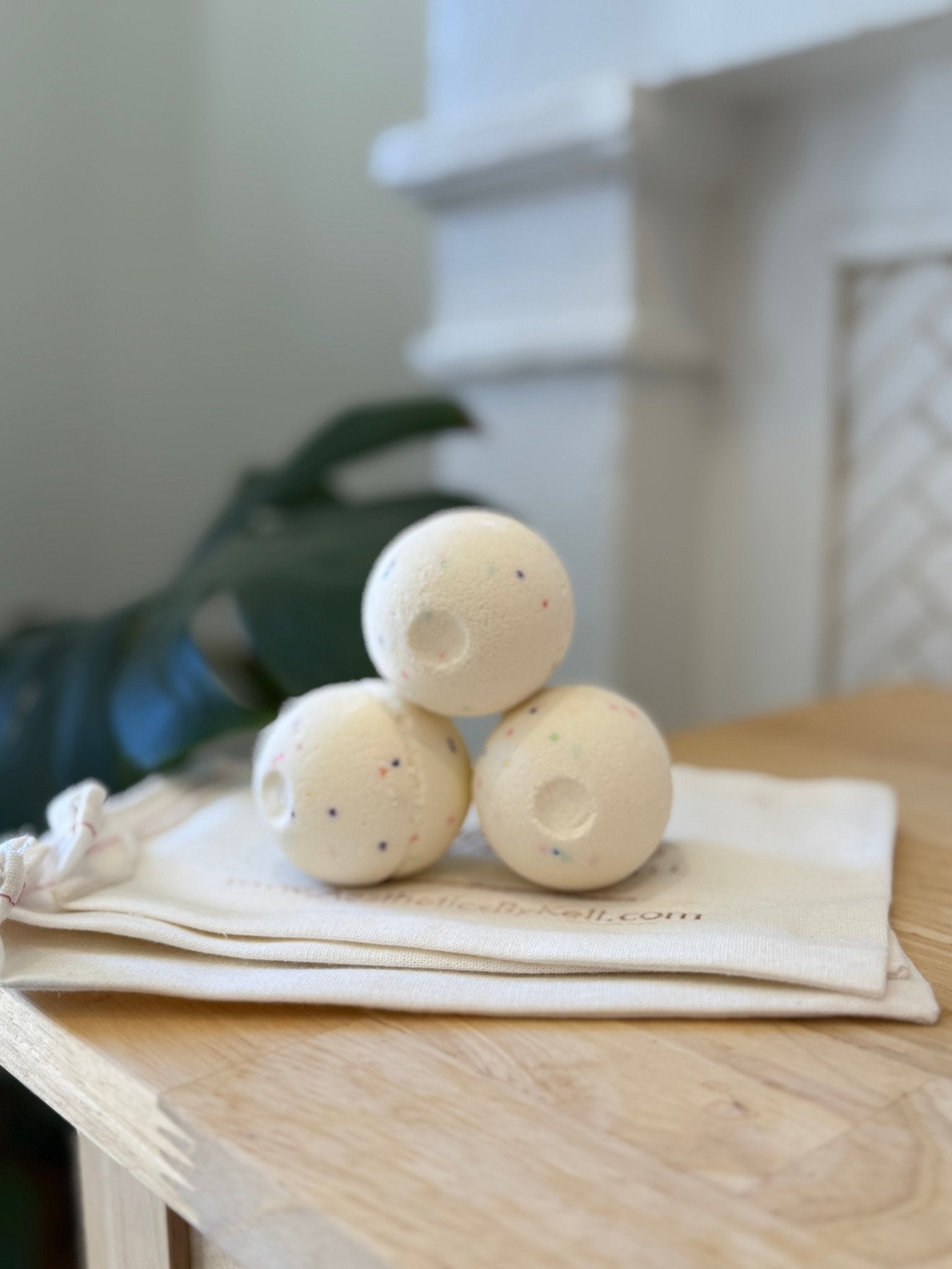 Green Bubble Gorgeous Bath Bombs - Vanilla Sugar Cookie - Aesthetics By Kell