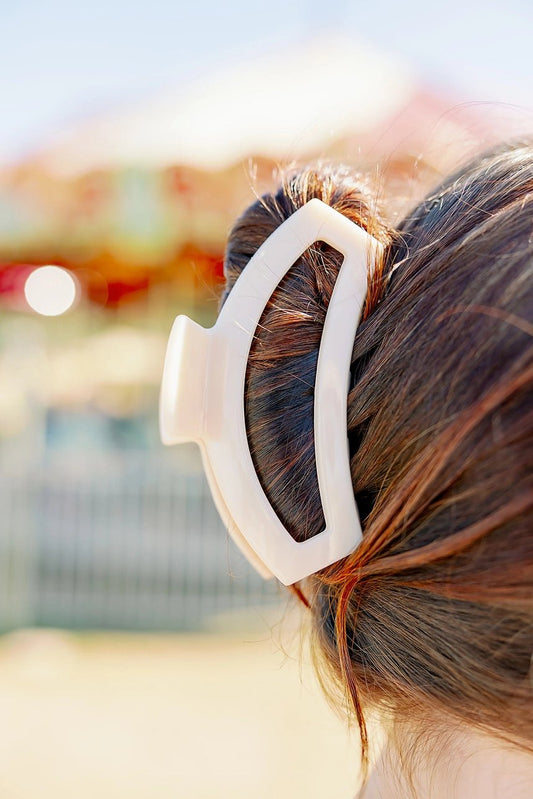 Teleties Open Claw Clip - Almond Beige - Aesthetics By Kell