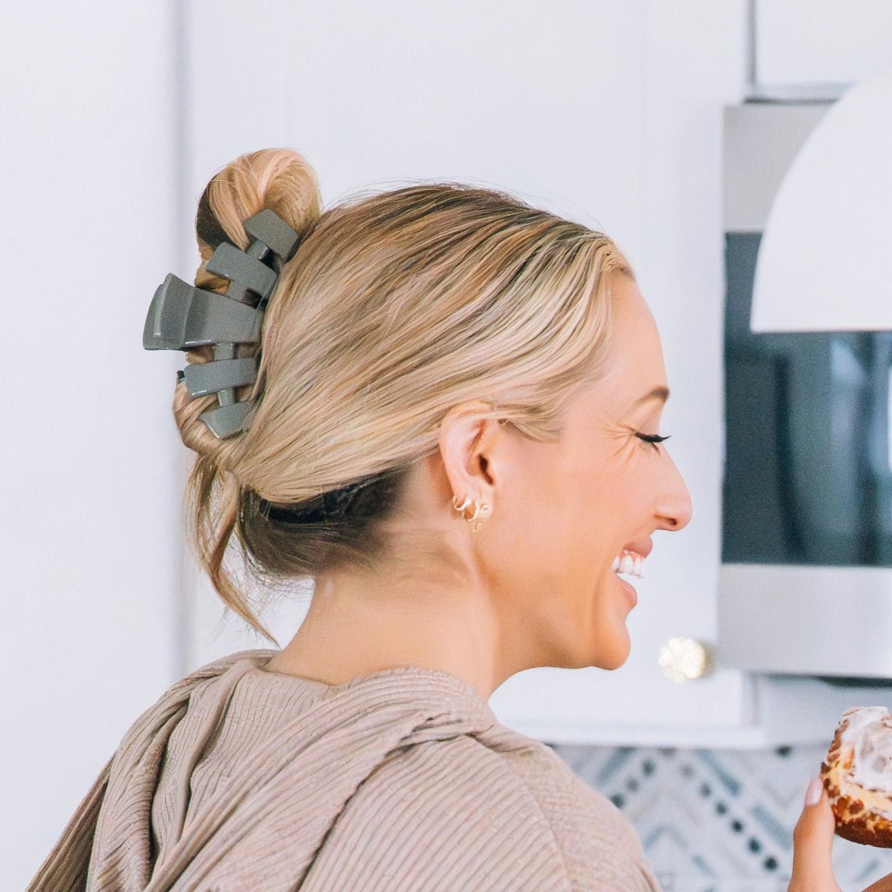 Teleties Open Claw Clip - Sage - Aesthetics By Kell