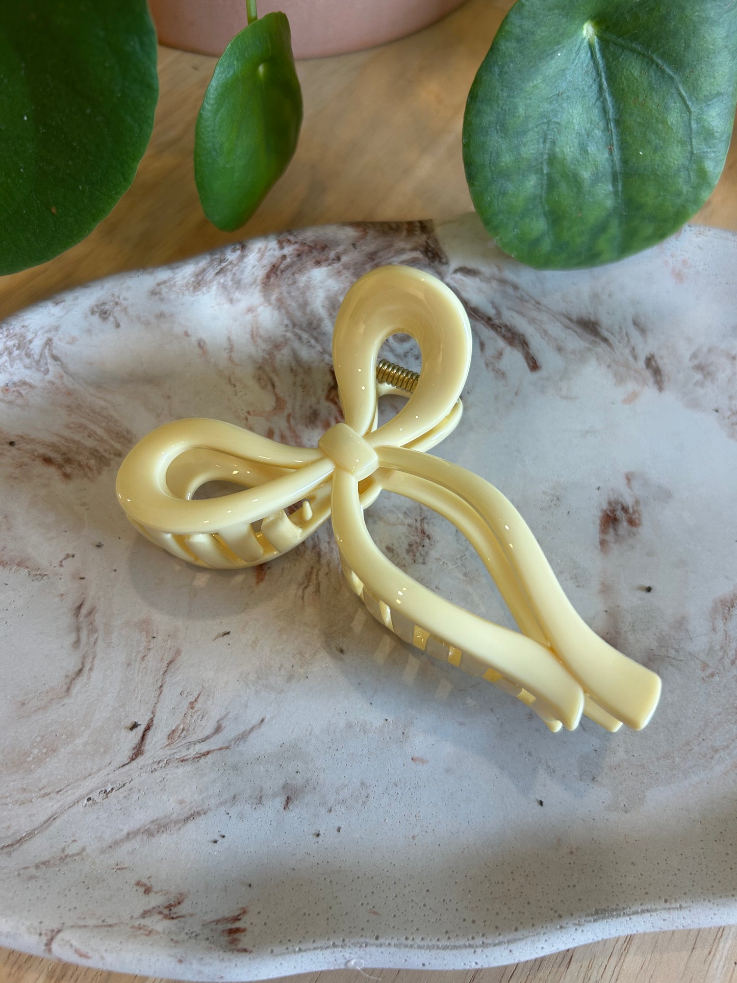 Ribbon Claw Clip