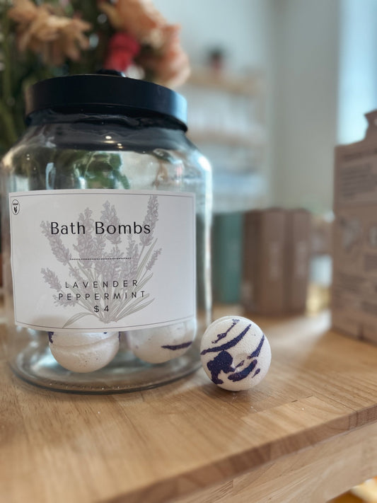 Lavender Peppermint Bath Bomb - Aesthetics By Kell