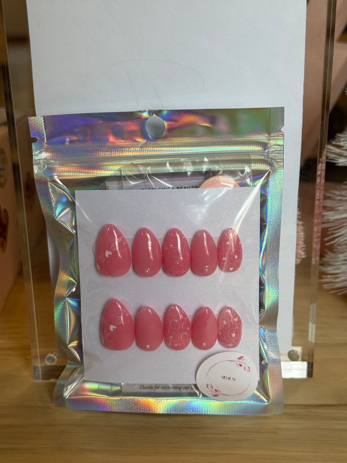 Press On Nails - Short Almond - Medium size - LOVE - Aesthetics By Kell