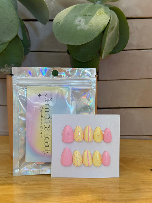 Press On Nails- Short Almond- Medium size- Sunny Day - Aesthetics By Kell