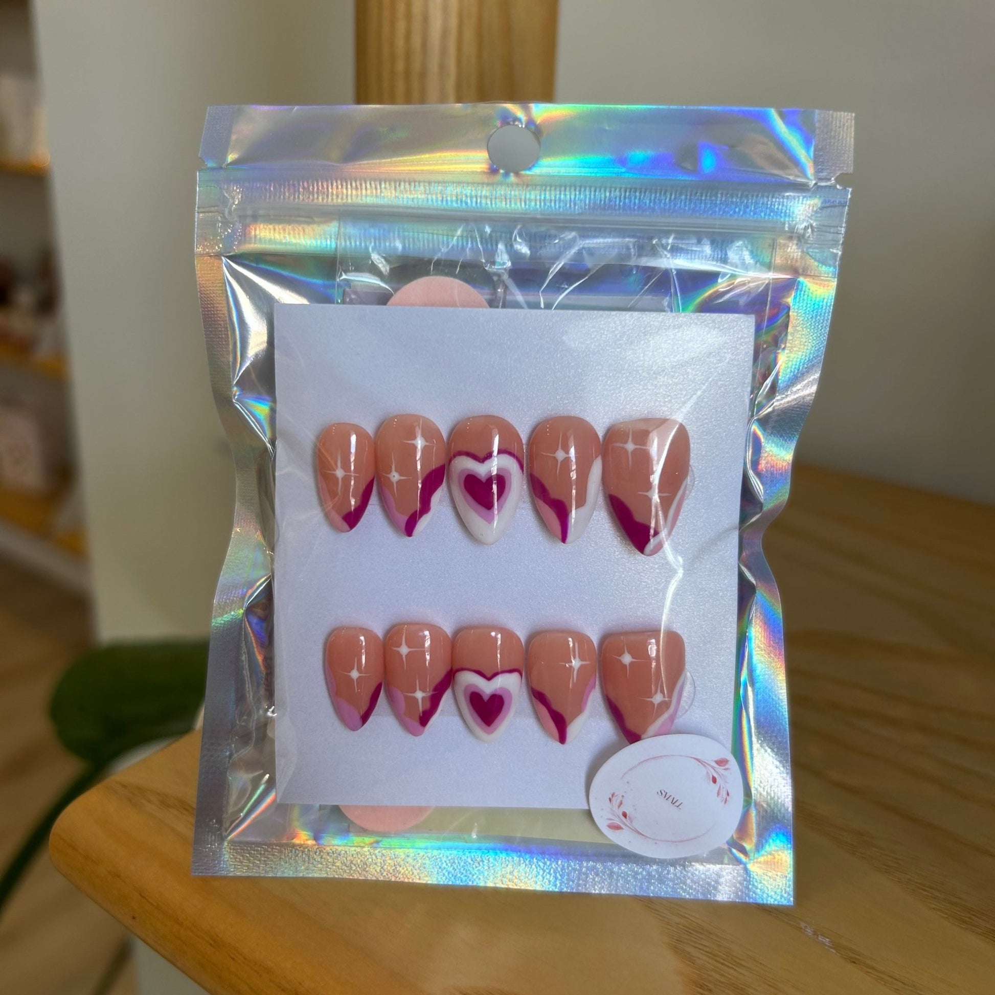 Press On Nails - Short Almond - Small Size - Cupids Hearth - Aesthetics By Kell