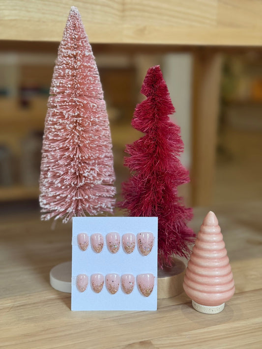 Press On Nails - Short Oval - Medium Size - Nude & Gold - Aesthetics By Kell