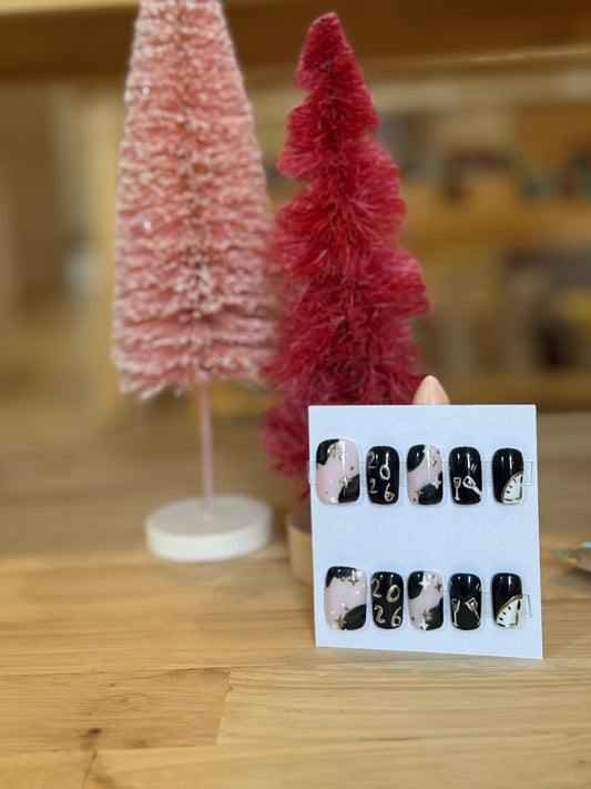 Press On Nails - Short Square - Medium Size - Black & Gold NYE 2026 - Aesthetics By Kell